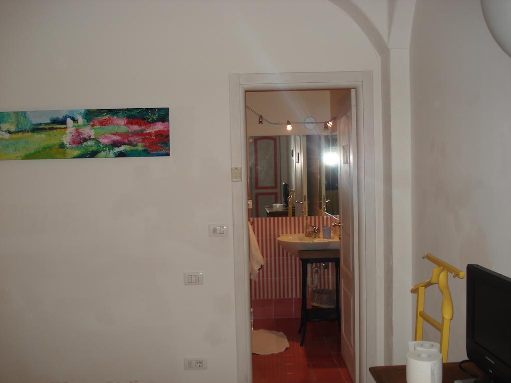 Agriturismo La Vecchia Dolceacqua Vila Exterior foto